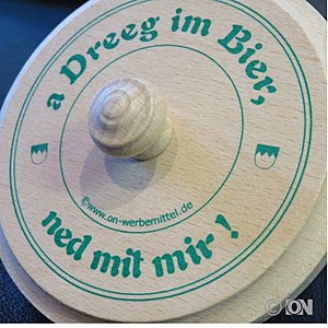 Bedruckte Holzbierdeckel mit Griffknopf